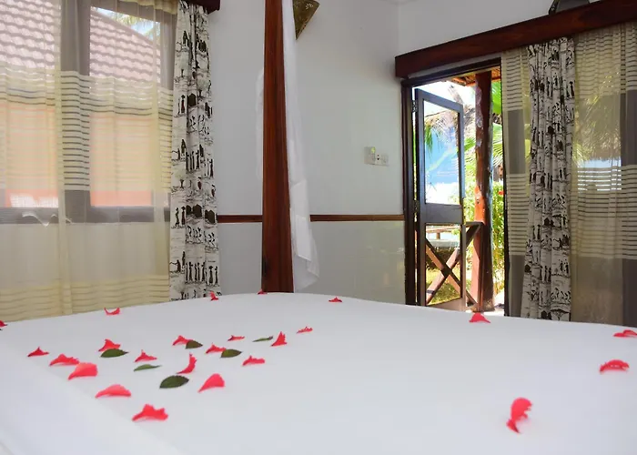 Mnarani Beach Cottages